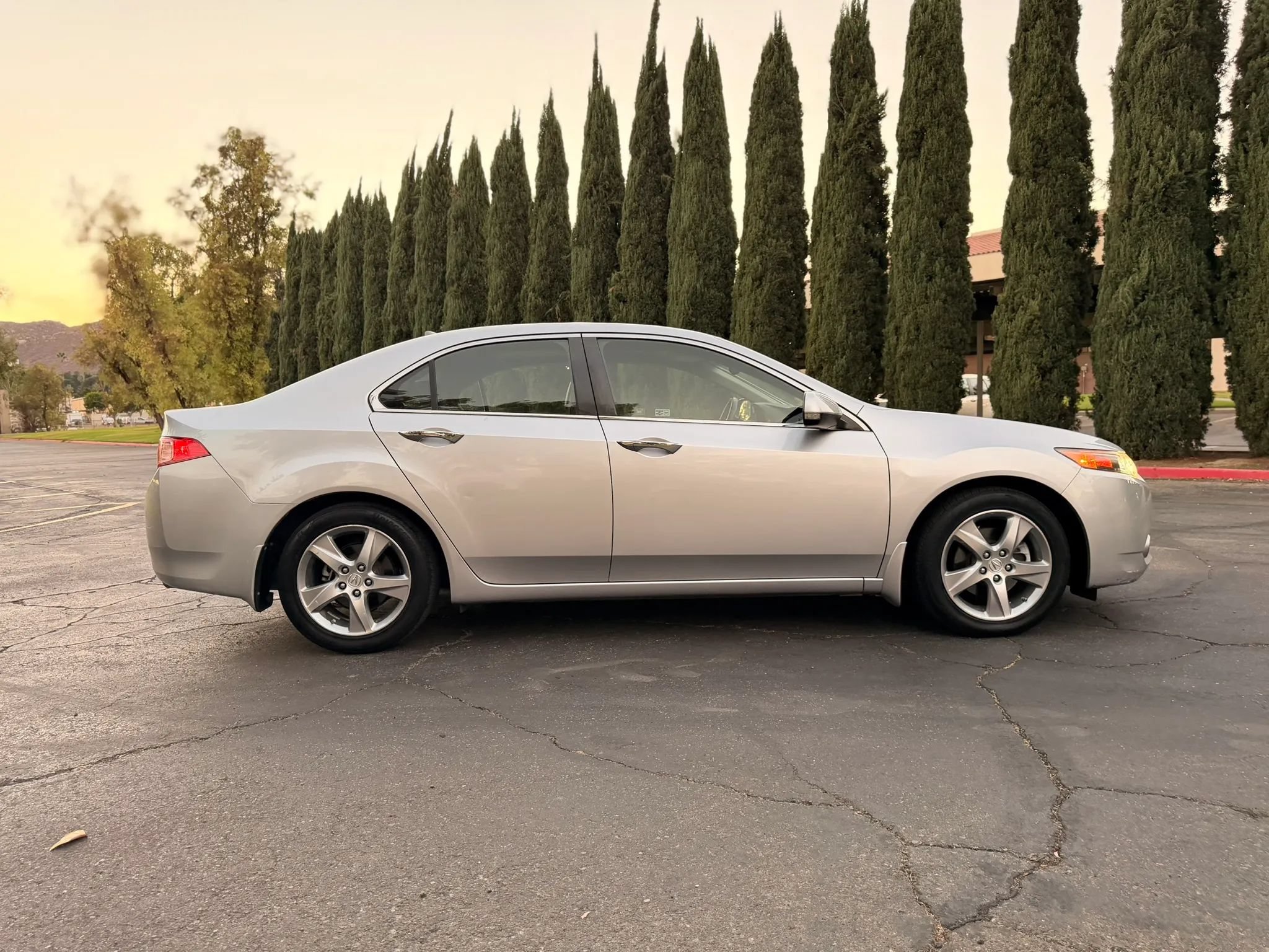 Used 2013 Acura TSX Sedan FWD image 3