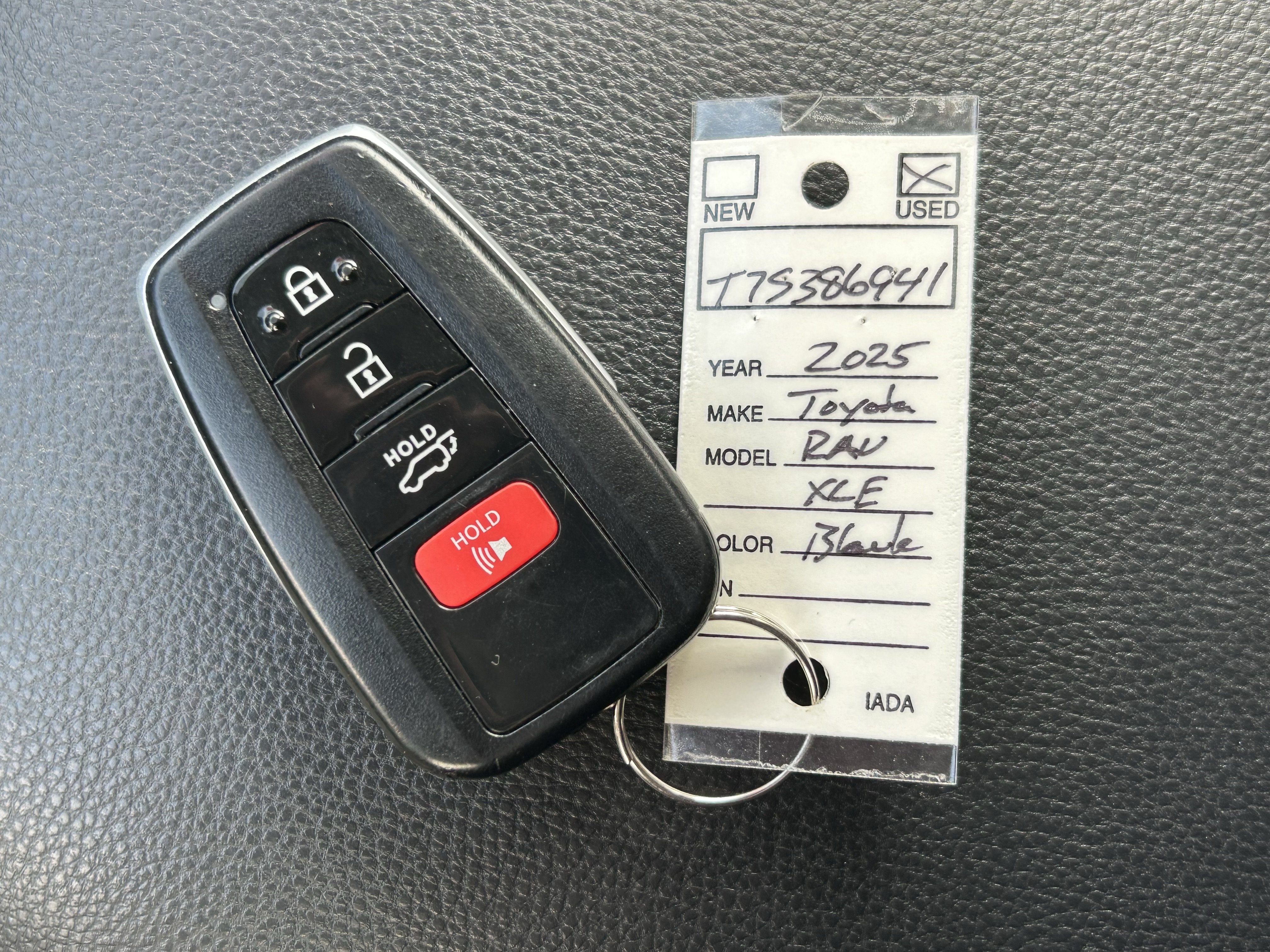 Certified 2025 Toyota RAV4 XLE FWD image 35