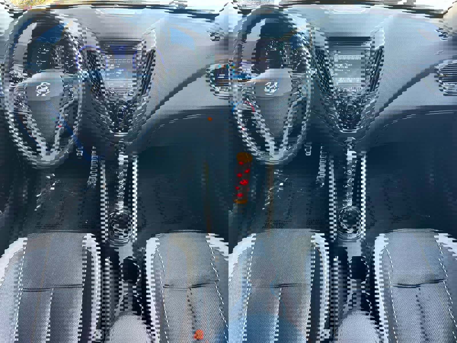 Used 2015 Hyundai Veloster Turbo w/ Option Group 04 image 3