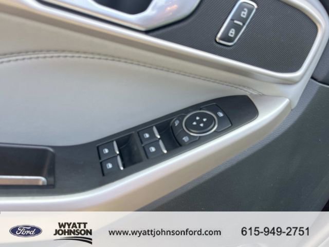 Used 2023 Ford Explorer XLT w/ Equipment Group 202A image 28