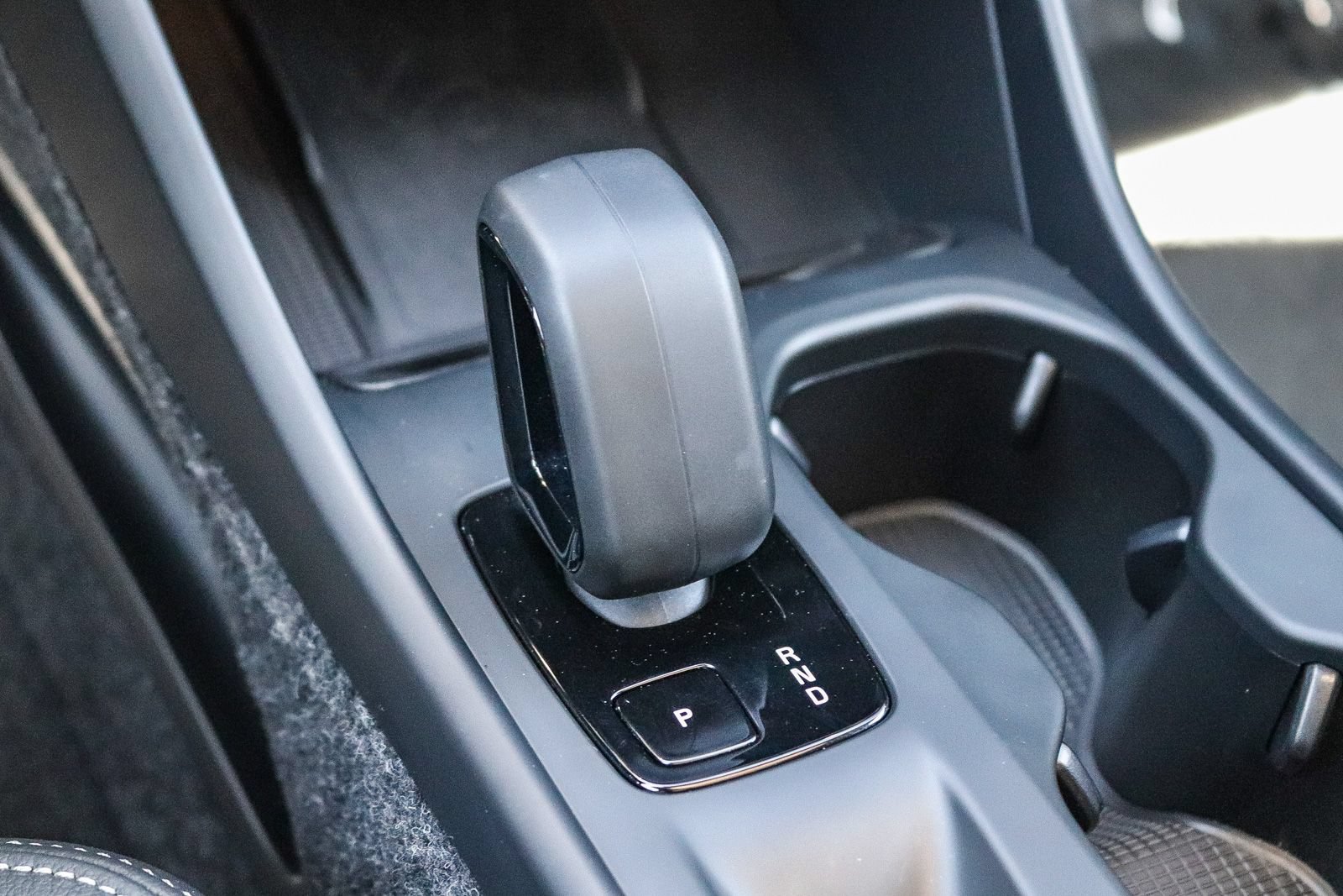 Certified 2026 Volvo XC40 B4 Core FWD image 25
