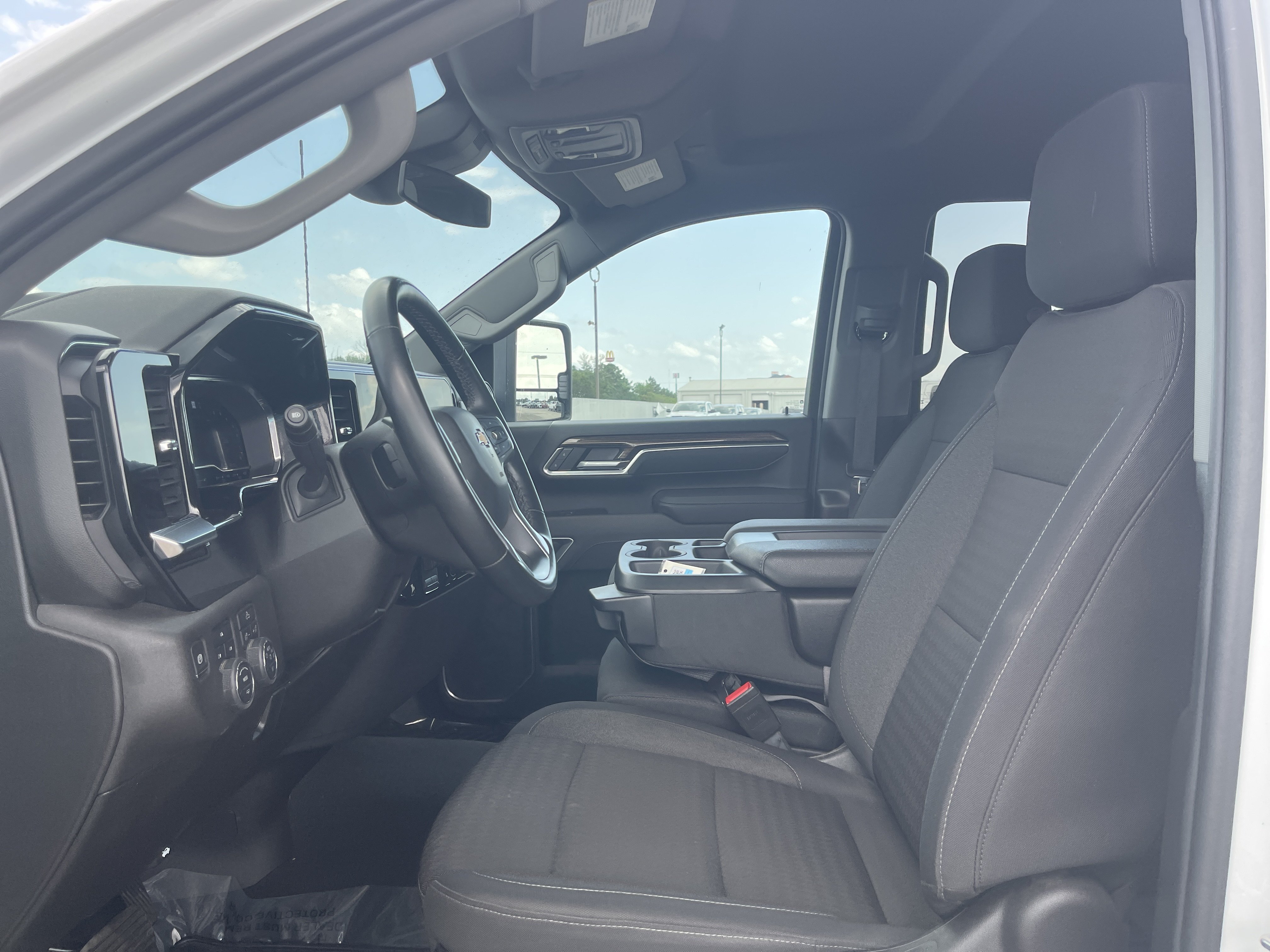 Used 2025 Chevrolet Silverado 3500 LT w/ Convenience Package AWD/4WD image 35