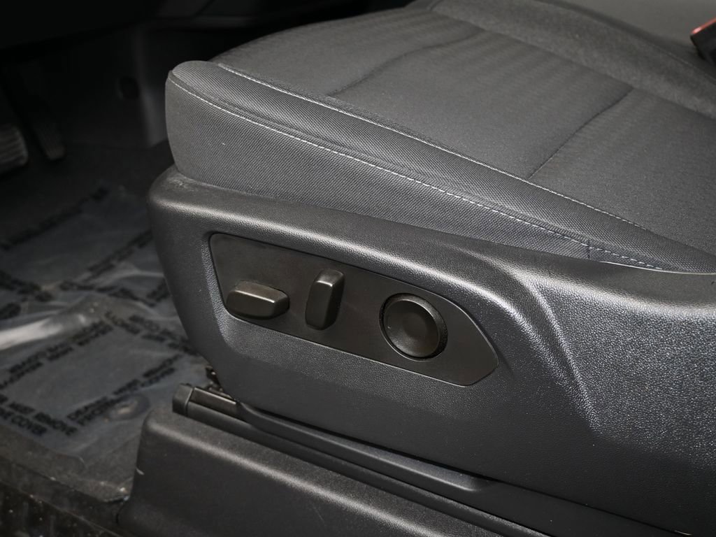 Used 2023 Chevrolet Silverado 1500 Custom image 12