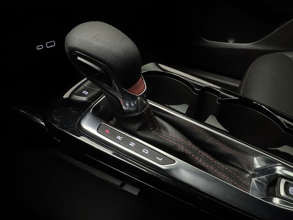 Used 2025 Chevrolet Trax RS w/ Driver Confidence Package image 26