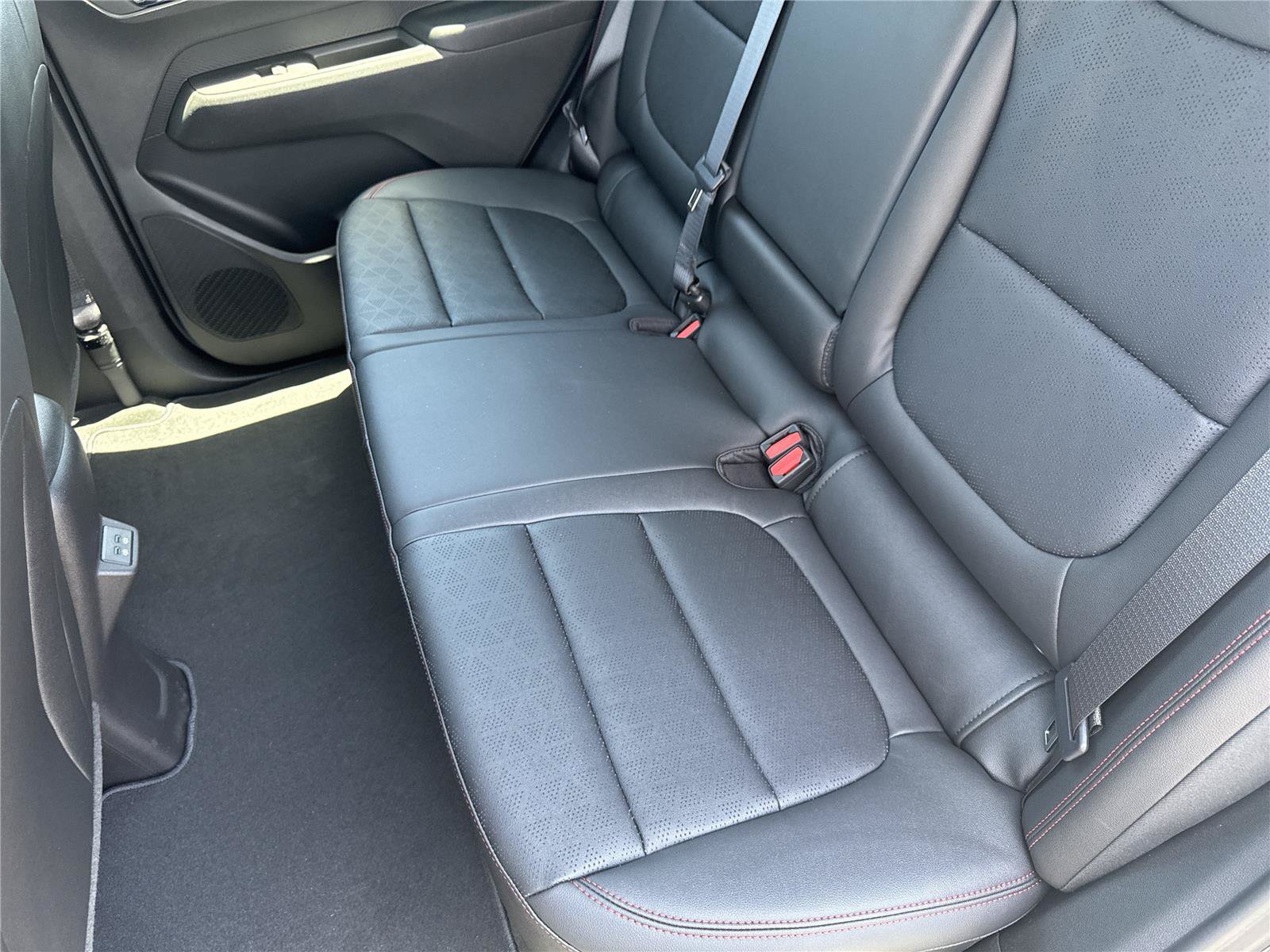 New 2027 Chevrolet Bolt RS w/ Technology Package FWD image 32
