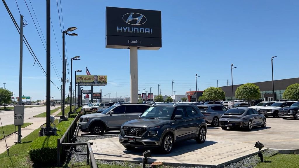 Used 2025 Hyundai Venue SEL image 39