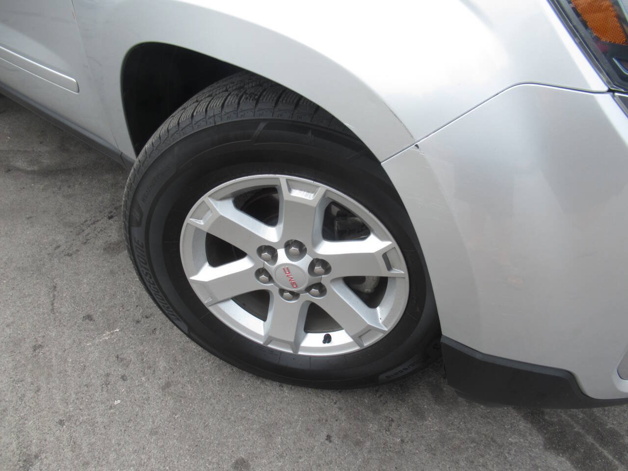 Used 2014 GMC Acadia SLE AWD/4WD image 4