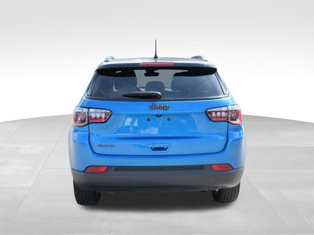 Used 2024 Jeep Compass Latitude w/ Convenience Group AWD/4WD image 5