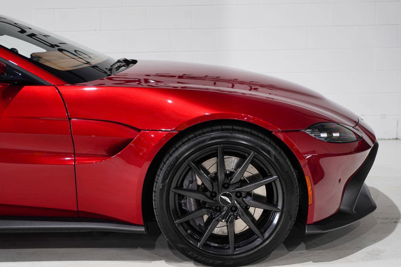 Used 2020 Aston Martin V8 Vantage Coupe image 21