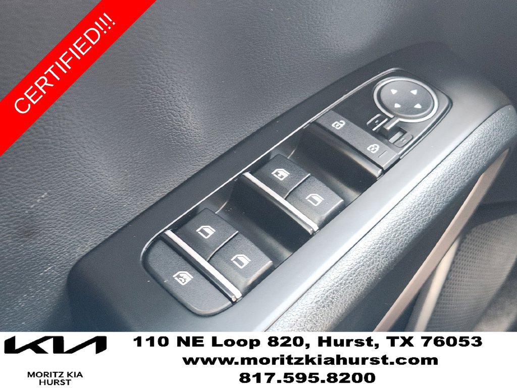 Used 2025 Kia Soul LX w/ LX Technology Package FWD image 25