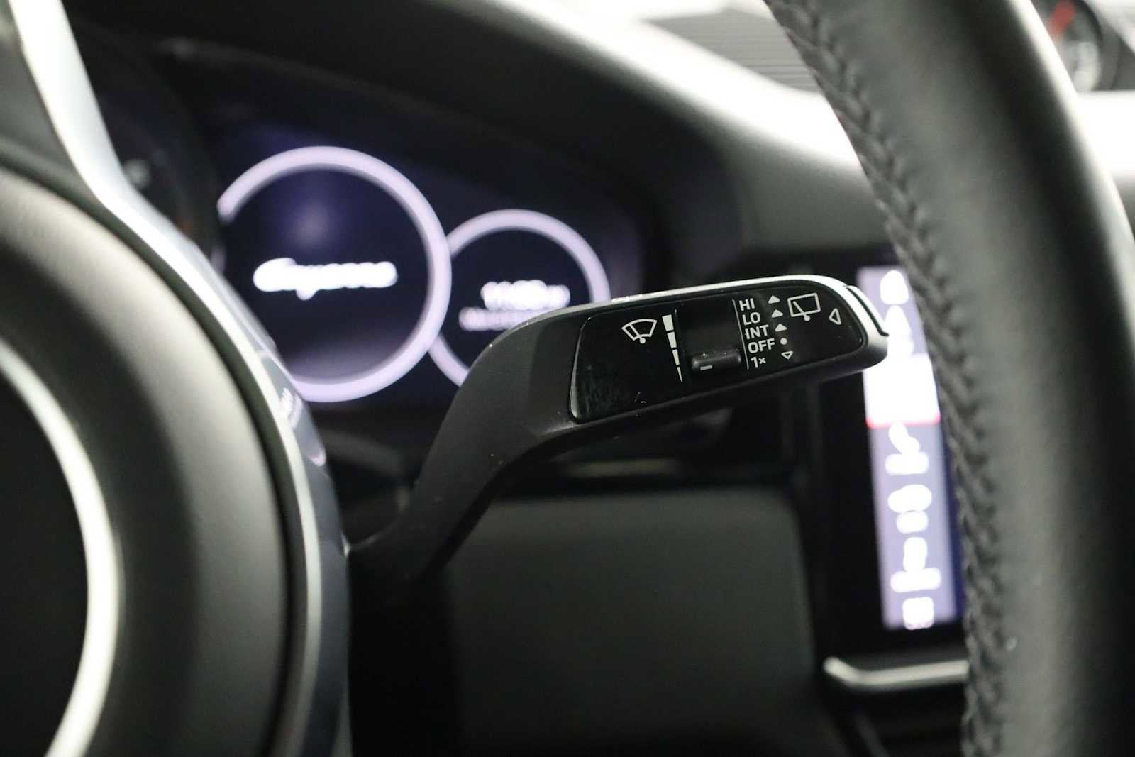 Used 2021 Porsche Cayenne image 30