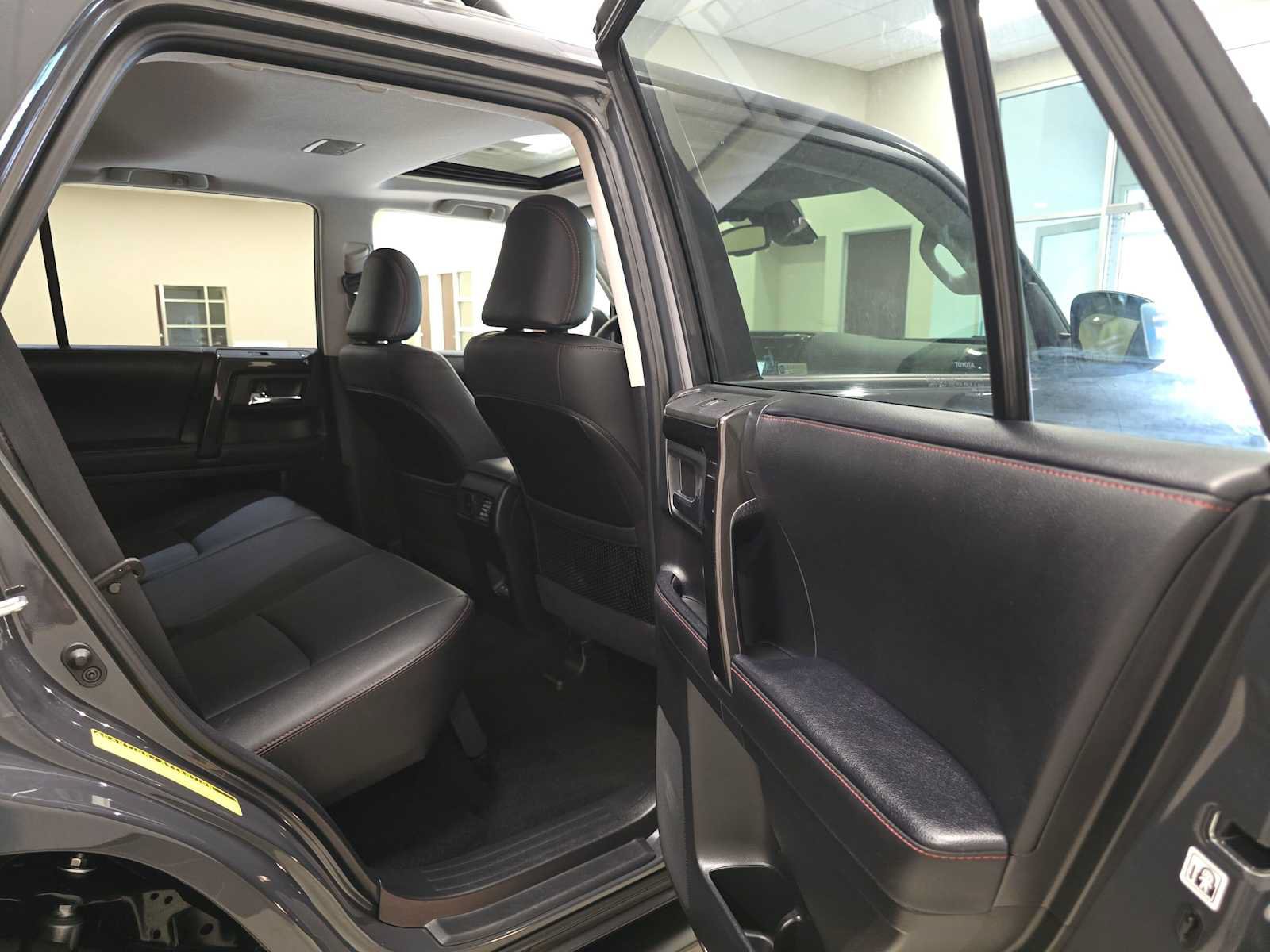 Certified 2024 Toyota 4Runner TRD Off-Road Premium w/ Moonroof Package AWD/4WD image 27
