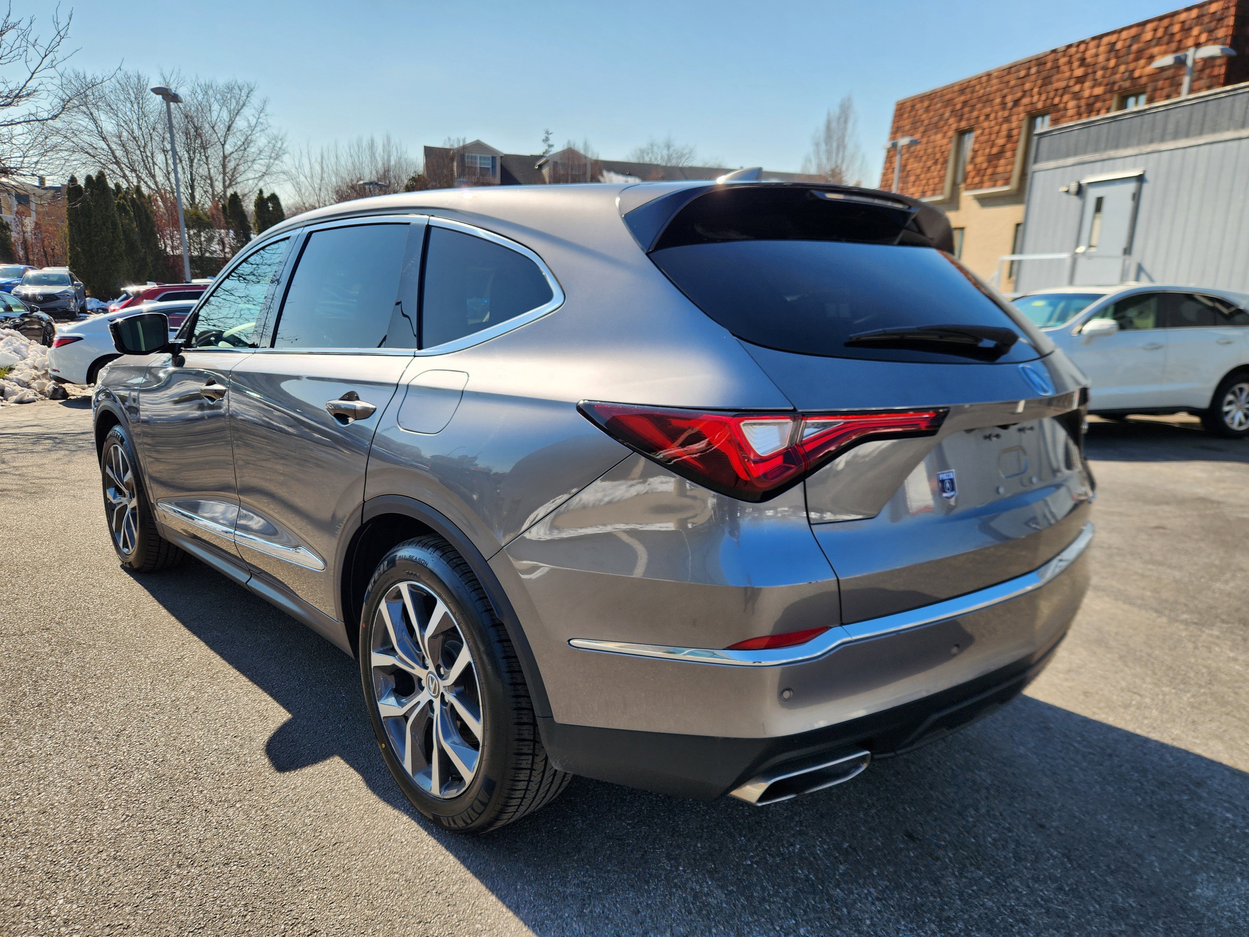 Certified 2023 Acura MDX SH-AWD w/ Technology Package image 3