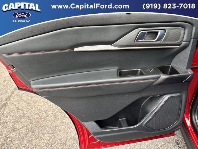Certified 2025 Ford Explorer ST-Line w/ Premium Package AWD/4WD image 17