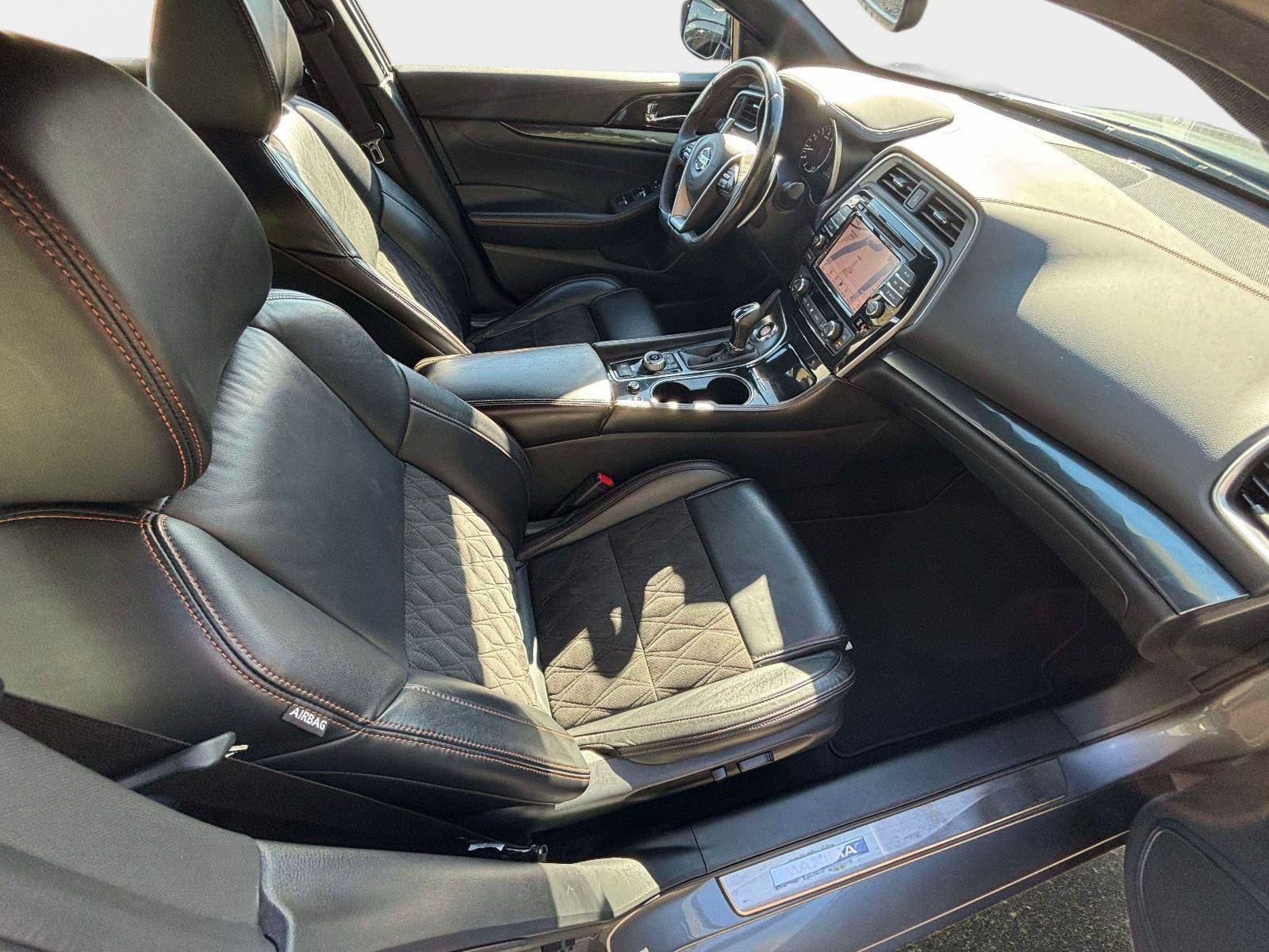 Used 2019 Nissan Maxima SR w/ Premium Package image 24