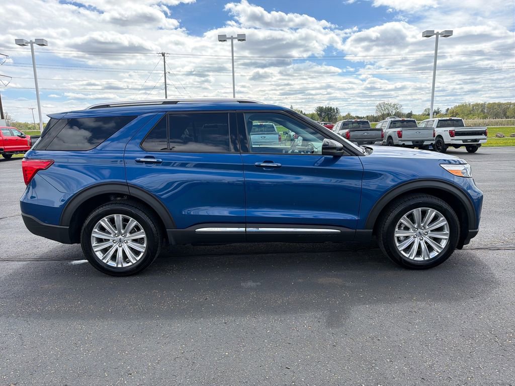 Used 2023 Ford Explorer Limited w/ Equipment Group 301A AWD/4WD image 6