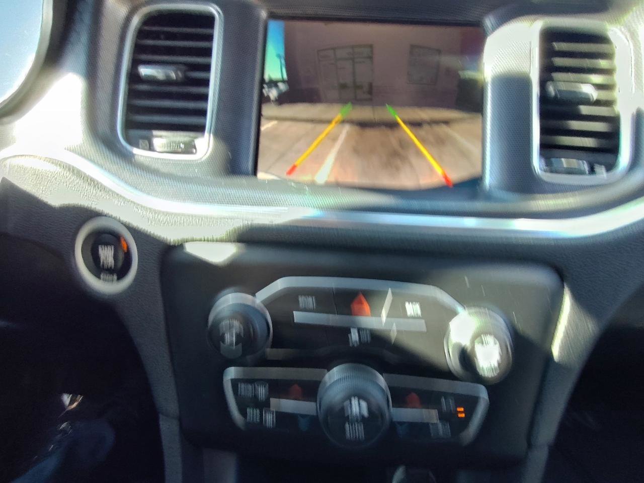 Used 2015 Dodge Charger SXT RWD image 23