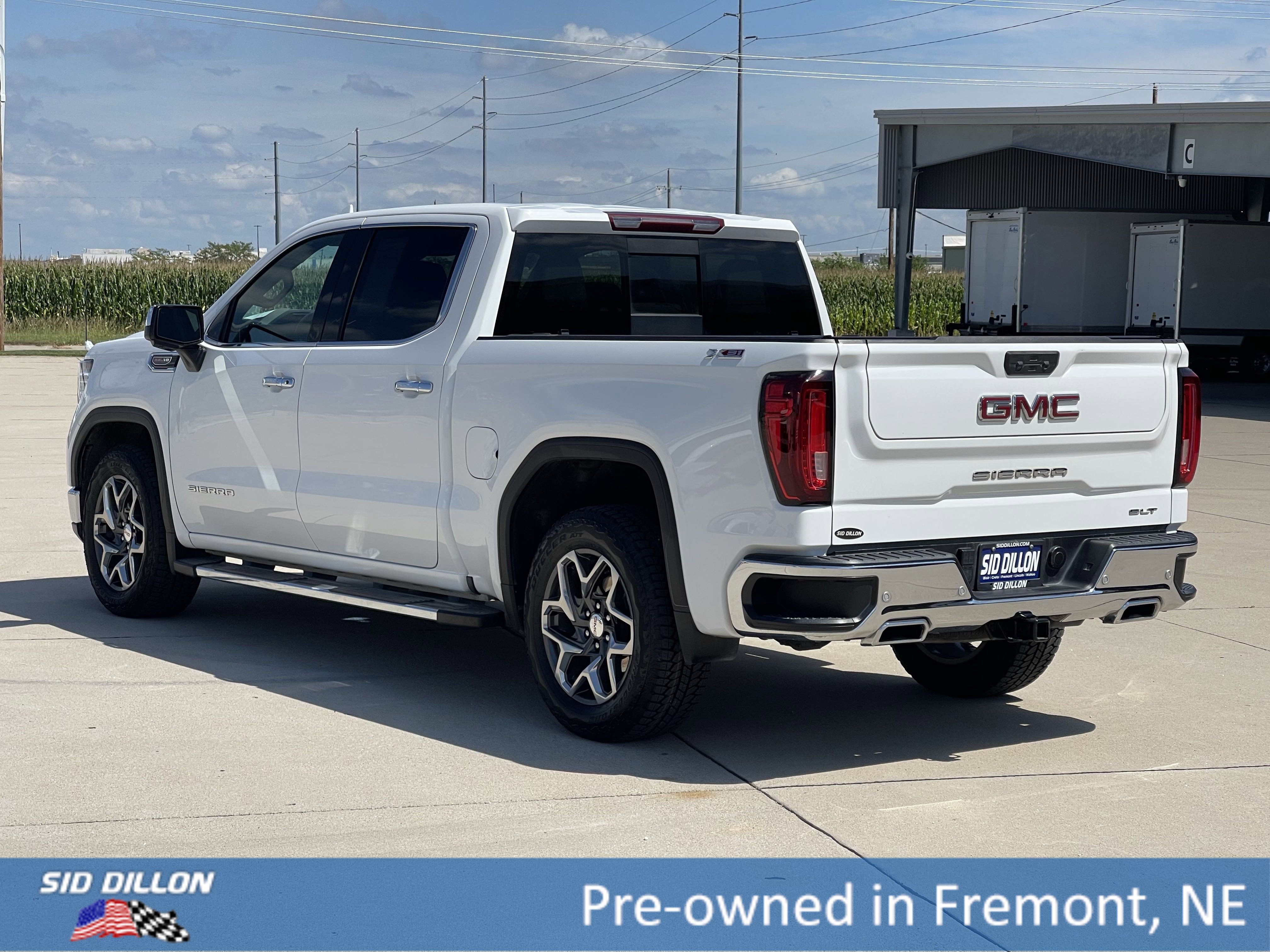 Used 2024 GMC Sierra 1500 SLT w/ SLT Premium Plus Package image 17