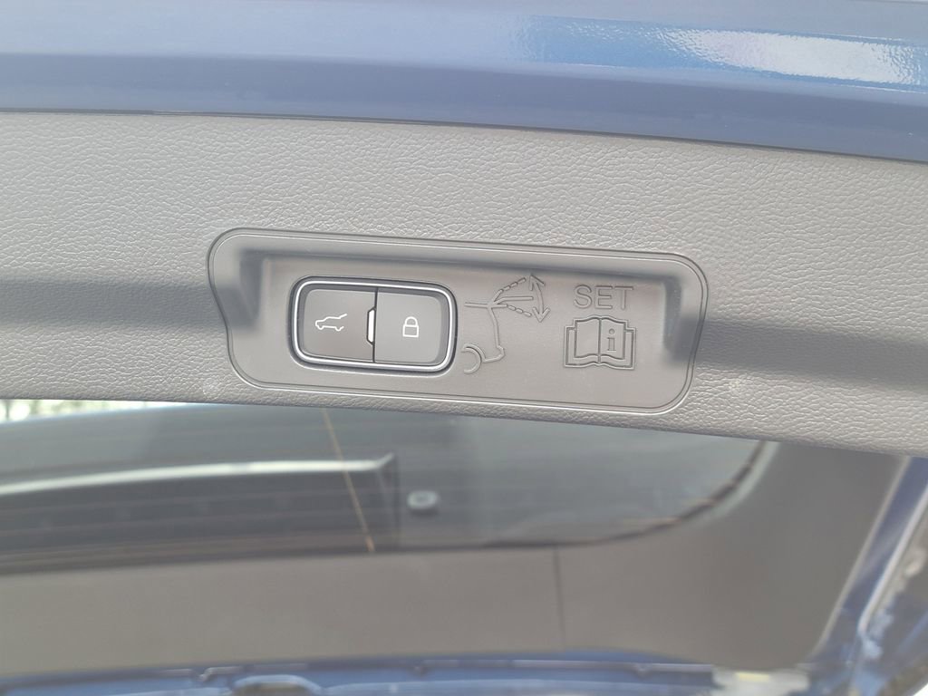 Certified 2023 Ford Explorer XLT w/ Equipment Group 202A image 13