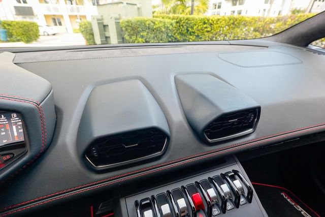 Used 2022 Lamborghini Huracan EVO image 68