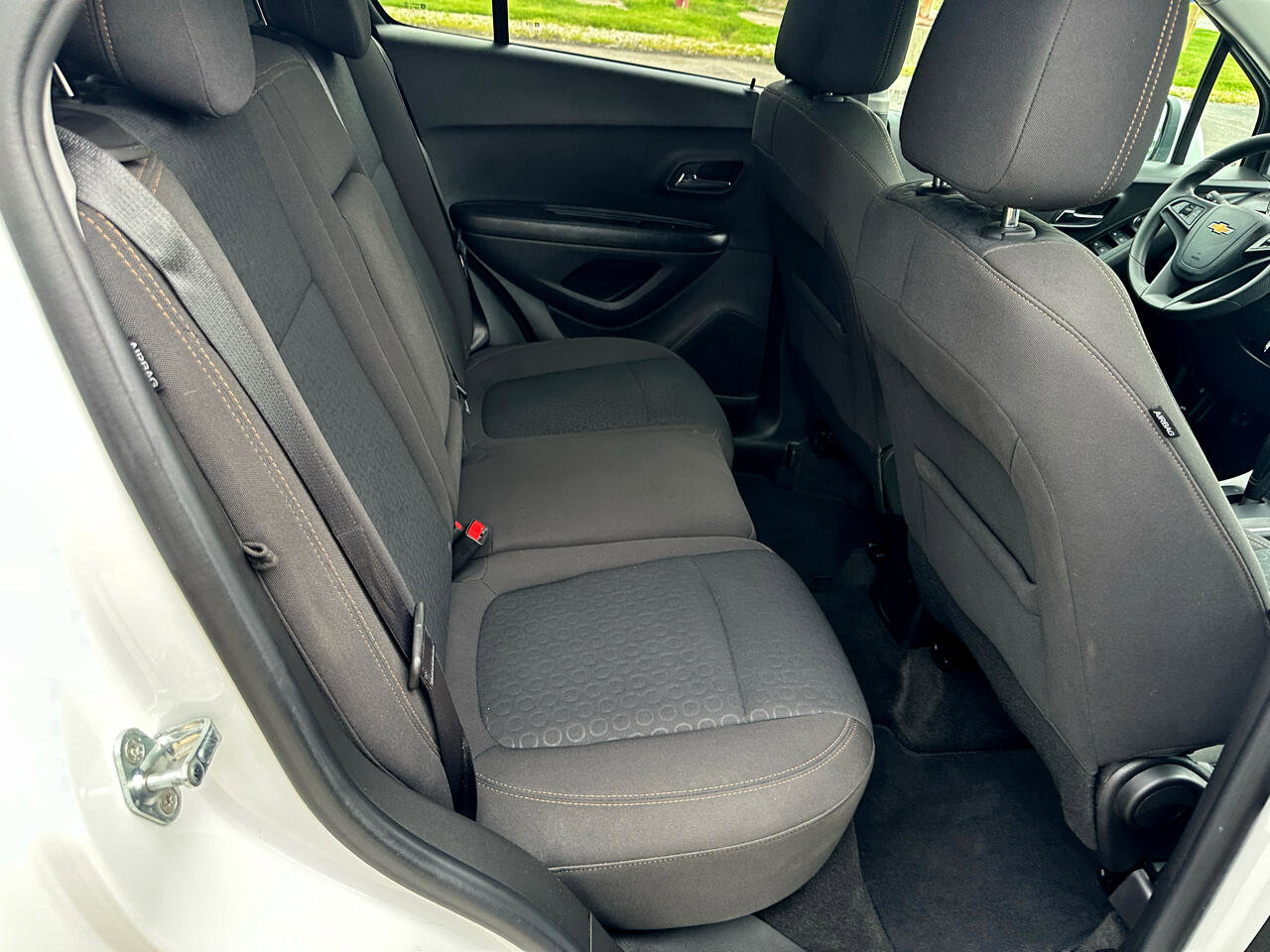 Used 2022 Chevrolet Trax LS w/ Tint and Cruise Package image 23