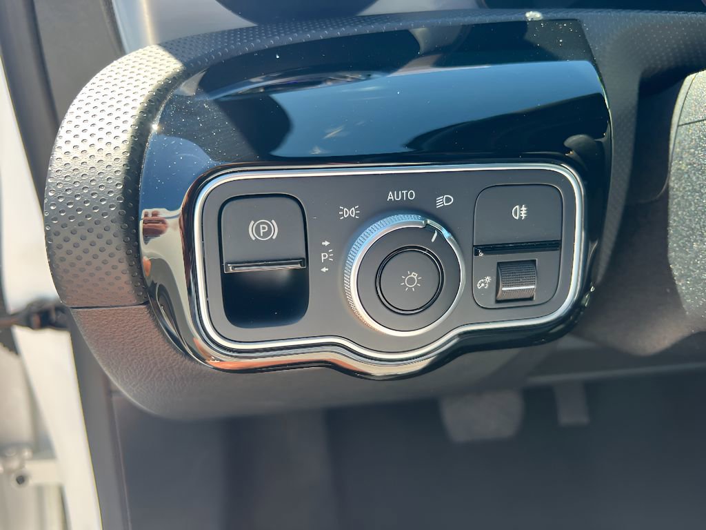 Used 2025 Mercedes-Benz CLA 250 image 20