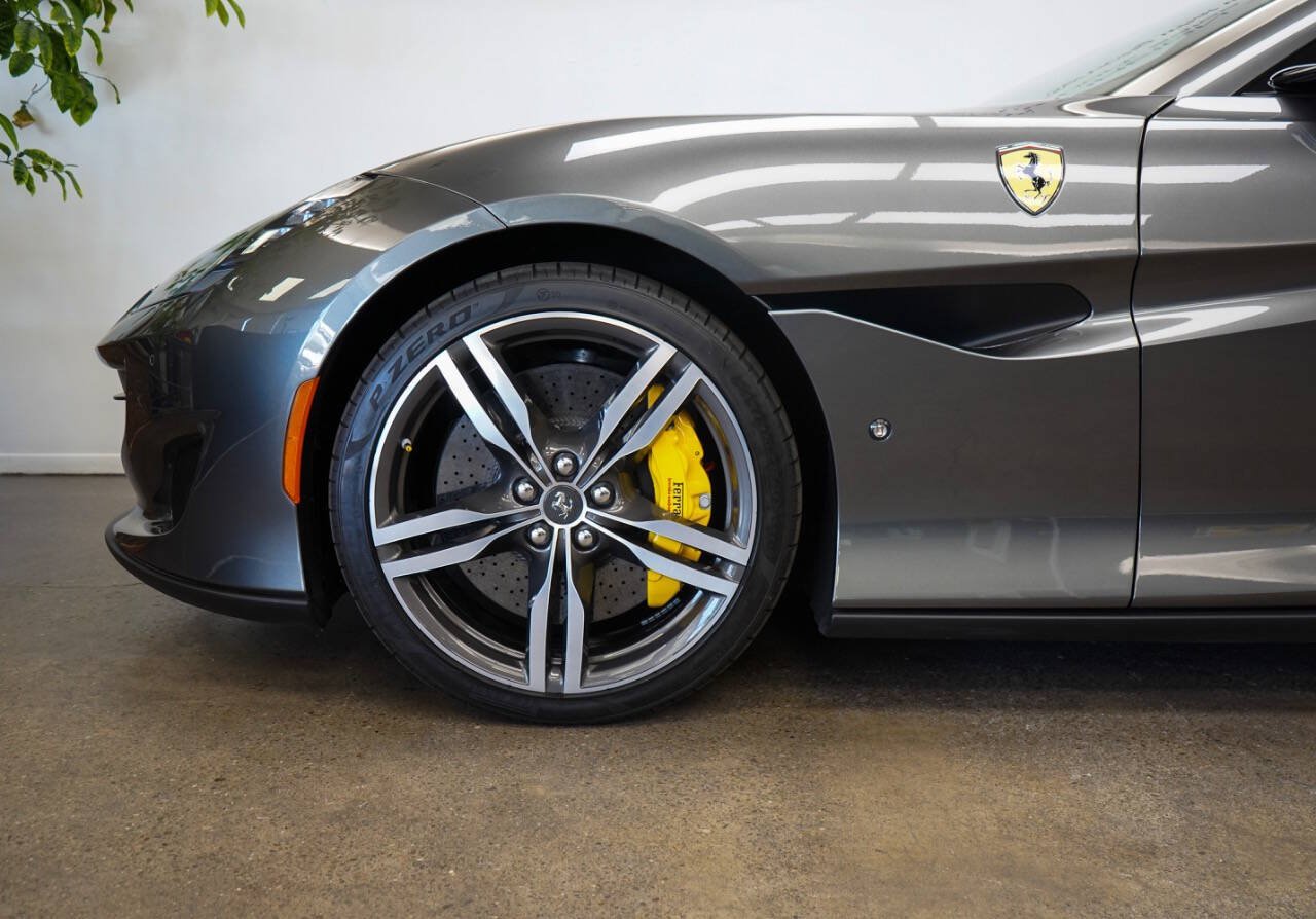 Used 2019 Ferrari Portofino RWD image 13