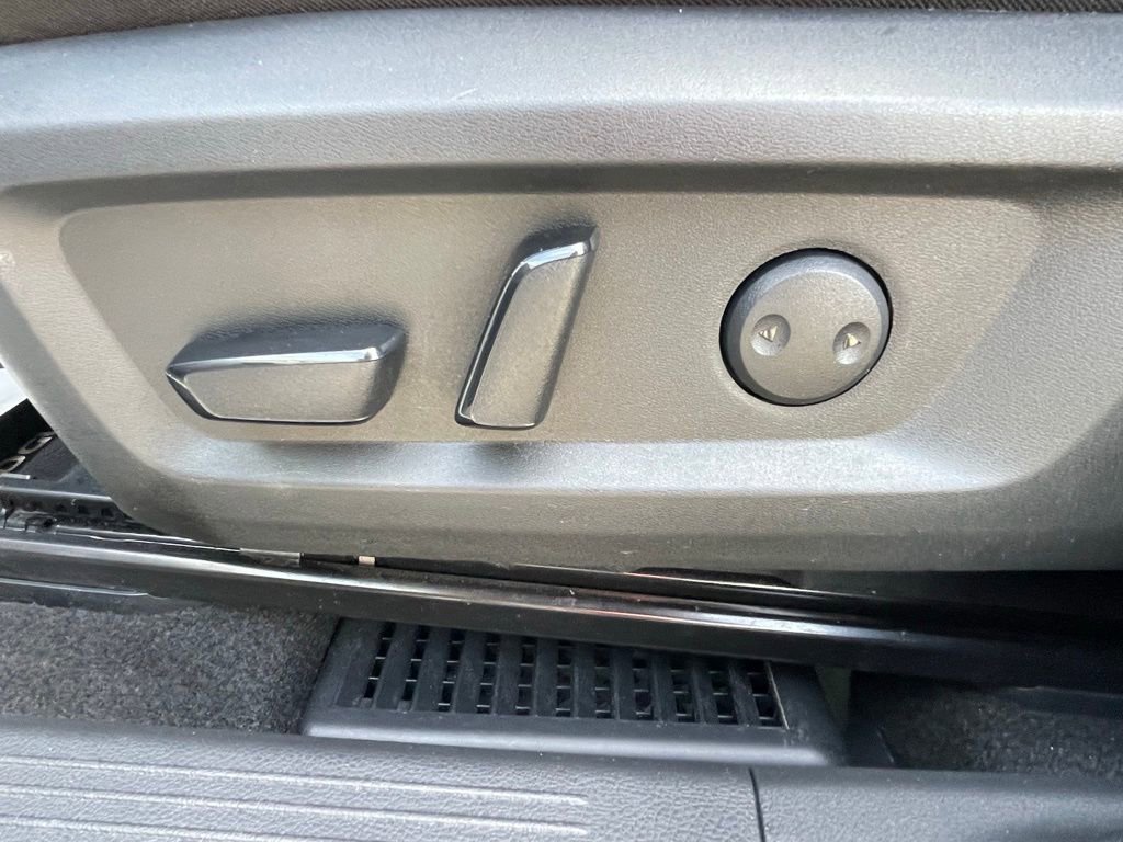 Used 2024 Nissan Rogue SL image 25