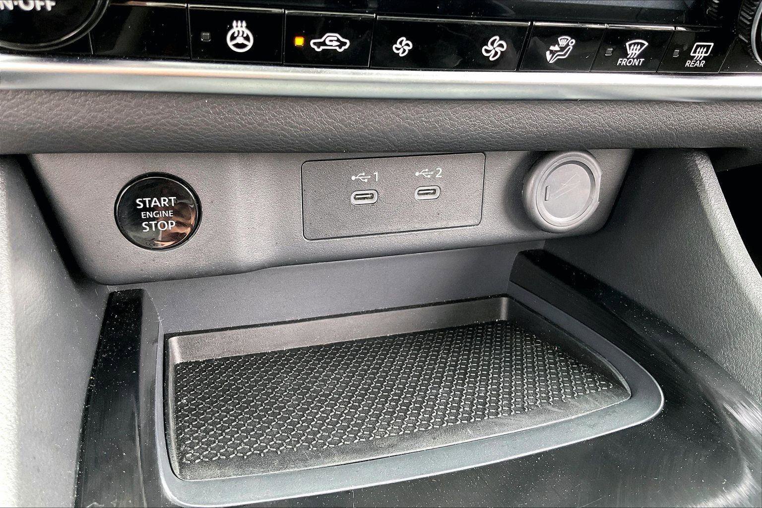 Certified 2024 Nissan Rogue SV w/ SV Premium Package FWD image 32