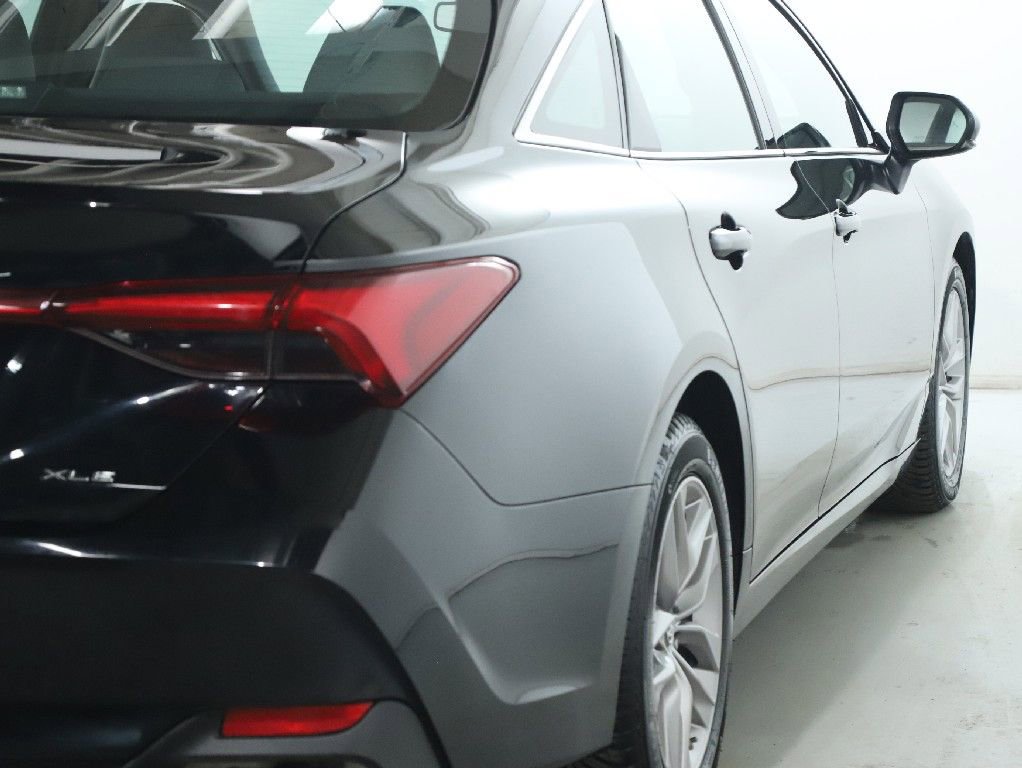 Used 2019 Toyota Avalon XLE w/ Moonroof Package image 46