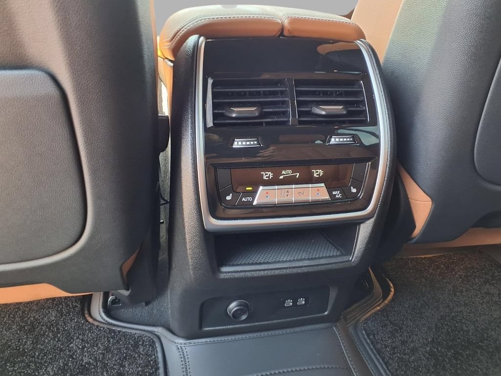 Used 2024 BMW X7 xDrive40i AWD/4WD image 24