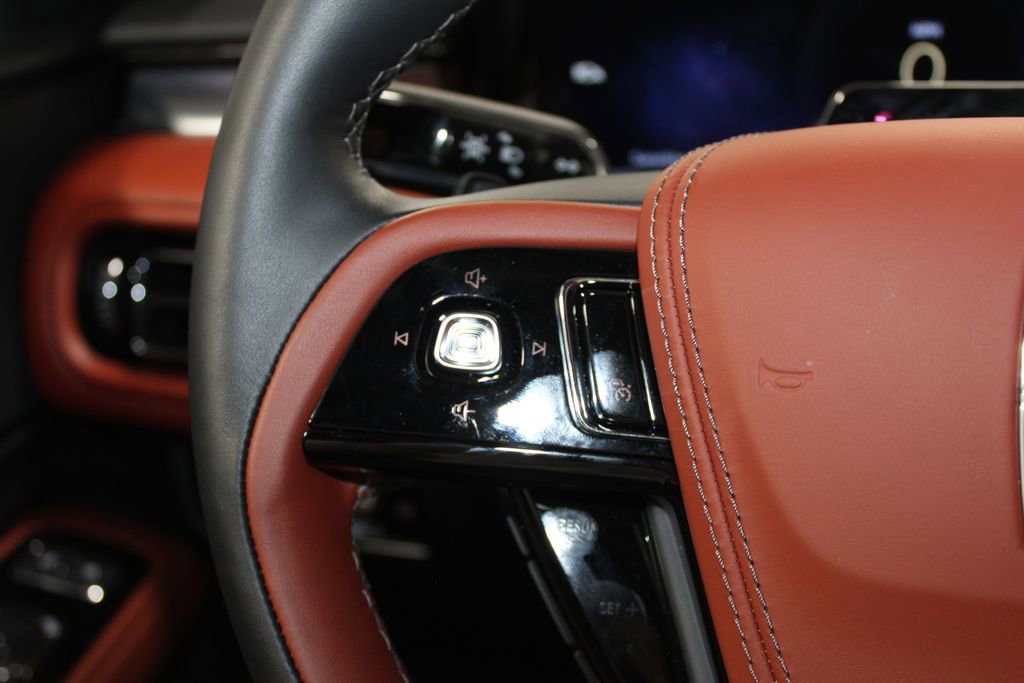 Used 2025 Lincoln Aviator Reserve image 39