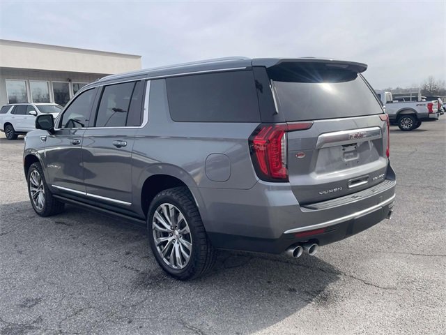 Used 2021 GMC Yukon XL Denali w/ Denali Premium Package image 6