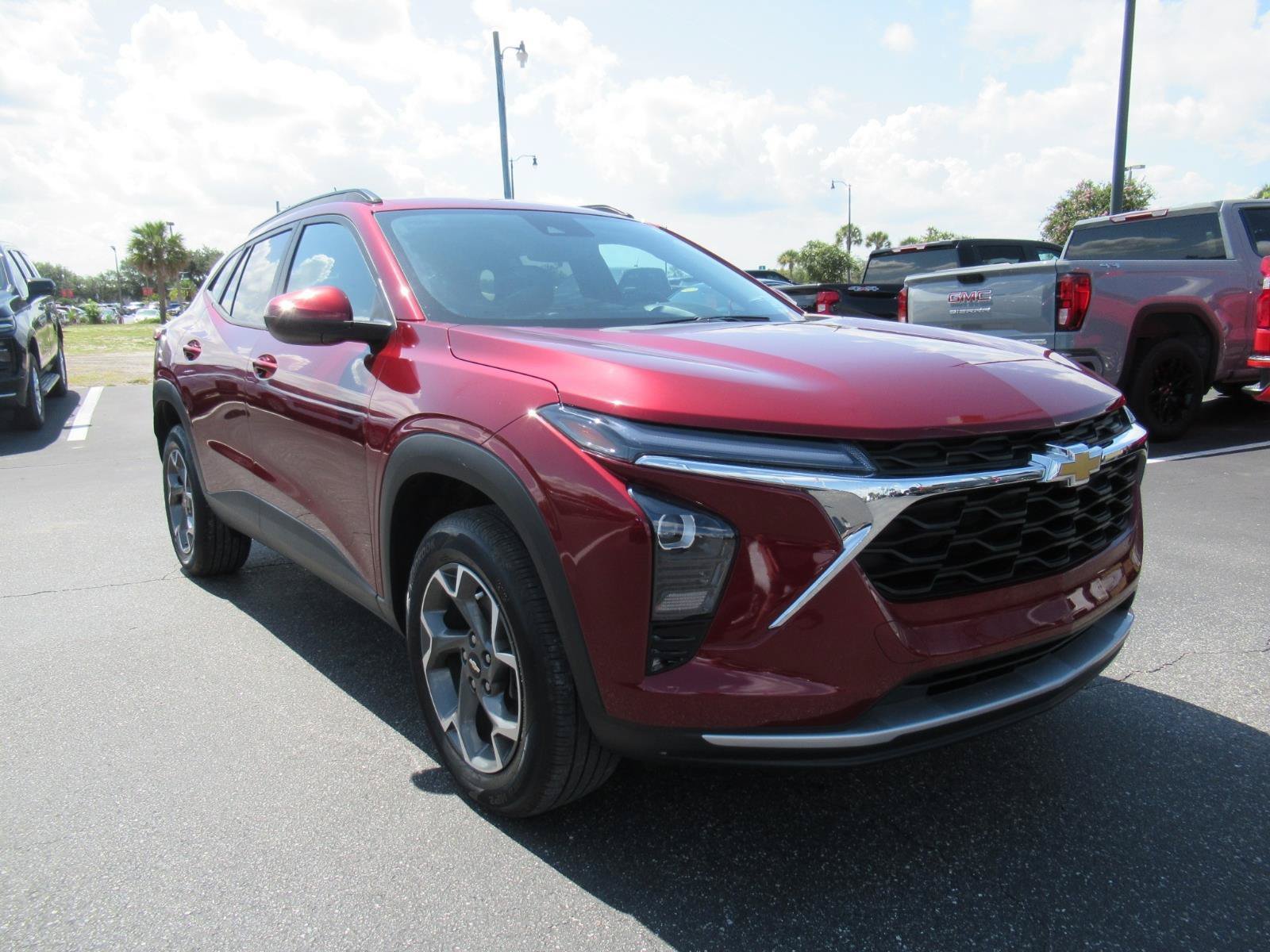 Certified 2024 Chevrolet Trax LT FWD image 3