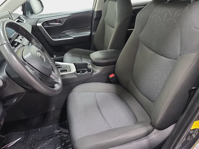 Certified 2022 Toyota RAV4 XLE w/ Convenience Package AWD/4WD image 11