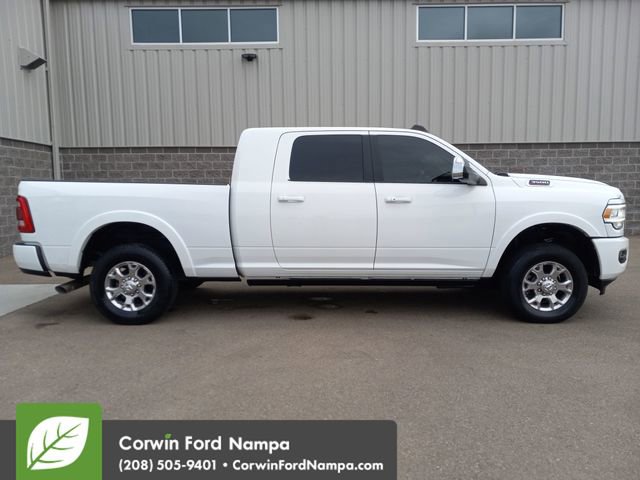 Used 2022 RAM 3500 Laramie video 2