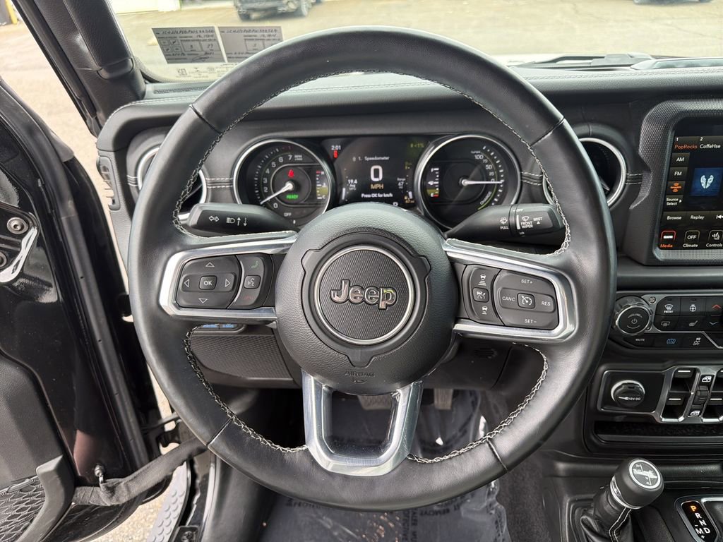 Used 2023 Jeep Wrangler Unlimited Sahara w/ Cold Weather Group AWD/4WD image 22