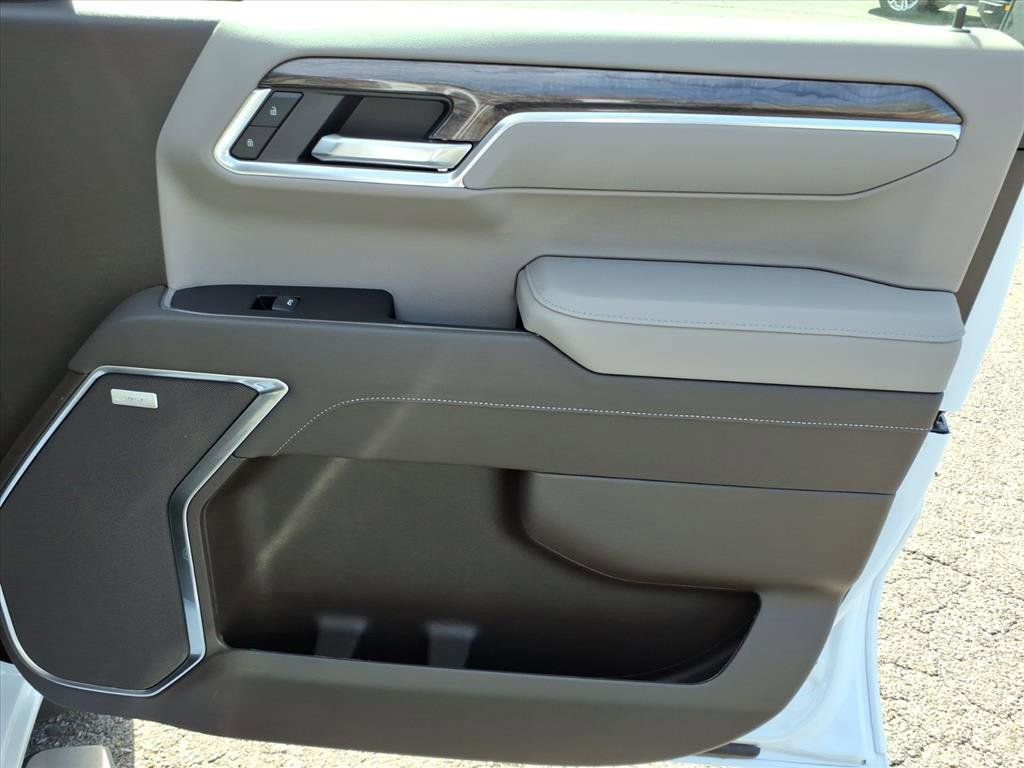 Used 2026 Chevrolet Silverado 1500 LTZ w/ Technology Package image 14