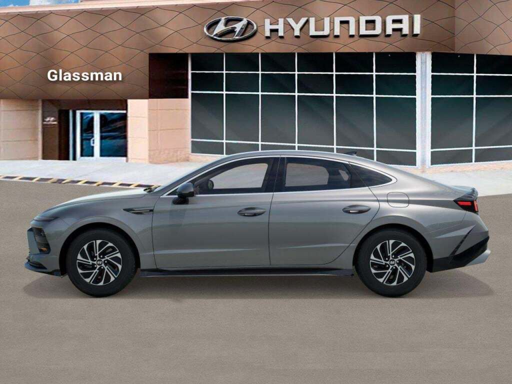 New 2027 Hyundai Sonata Blue FWD image 3