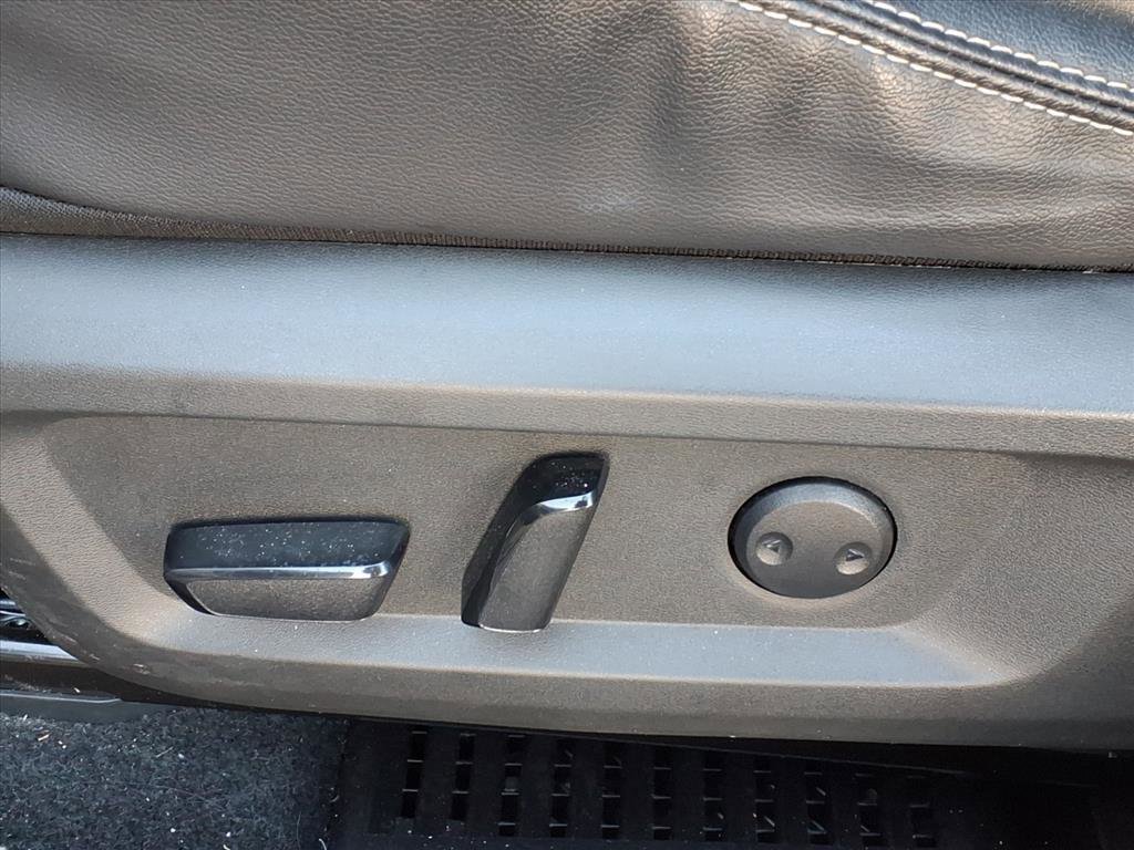 Used 2023 Nissan Rogue SL w/ SL Premium Package image 16