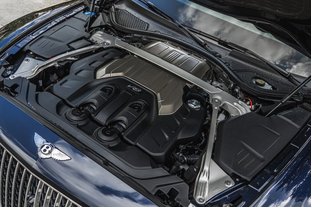 Used 2022 Bentley Flying Spur V8 image 36