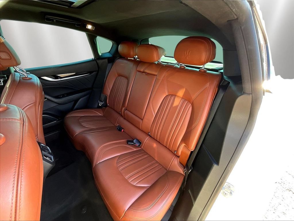 Used 2023 Maserati Levante GT AWD/4WD image 22