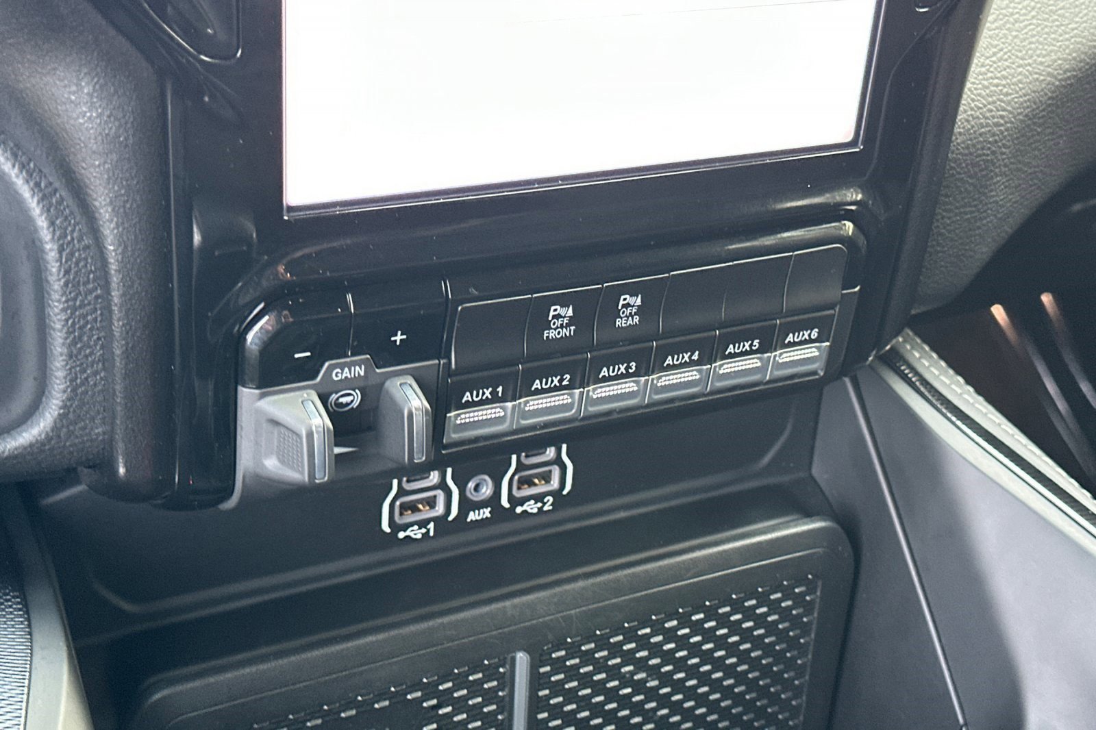 Used 2025 RAM 1500 RHO image 25