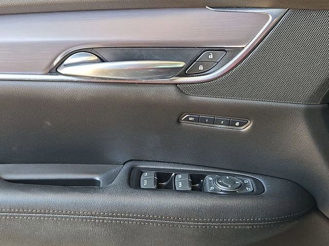 Used 2019 Cadillac XT5 Premium Luxury FWD image 6