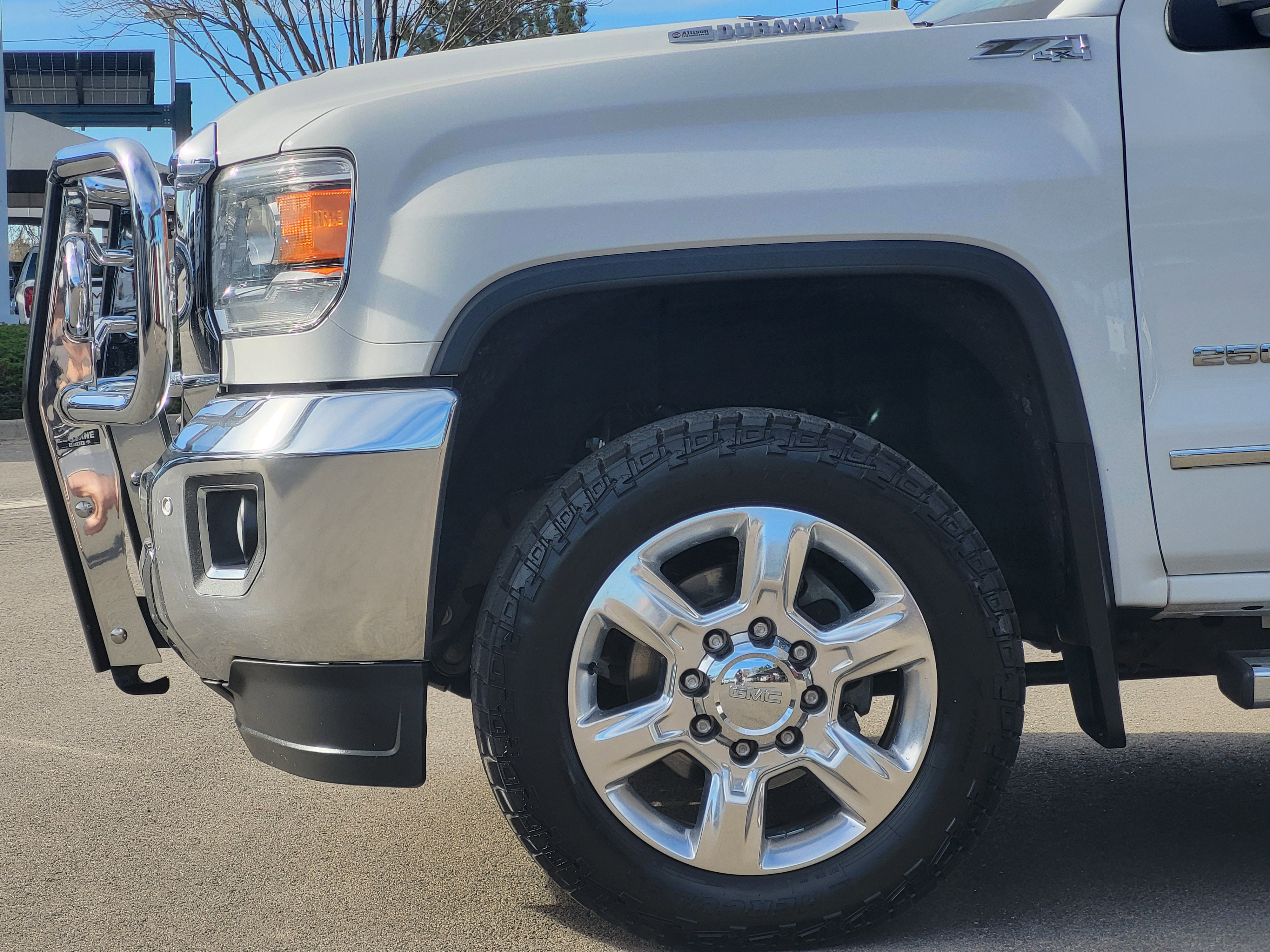 Certified 2019 GMC Sierra 2500 SLT w/ Duramax Plus Package AWD/4WD image 9