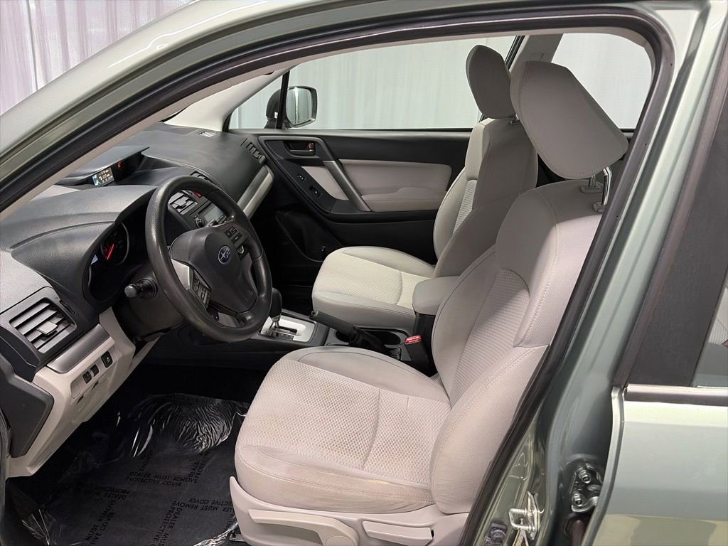 Used 2015 Subaru Forester 2.5i AWD/4WD image 15