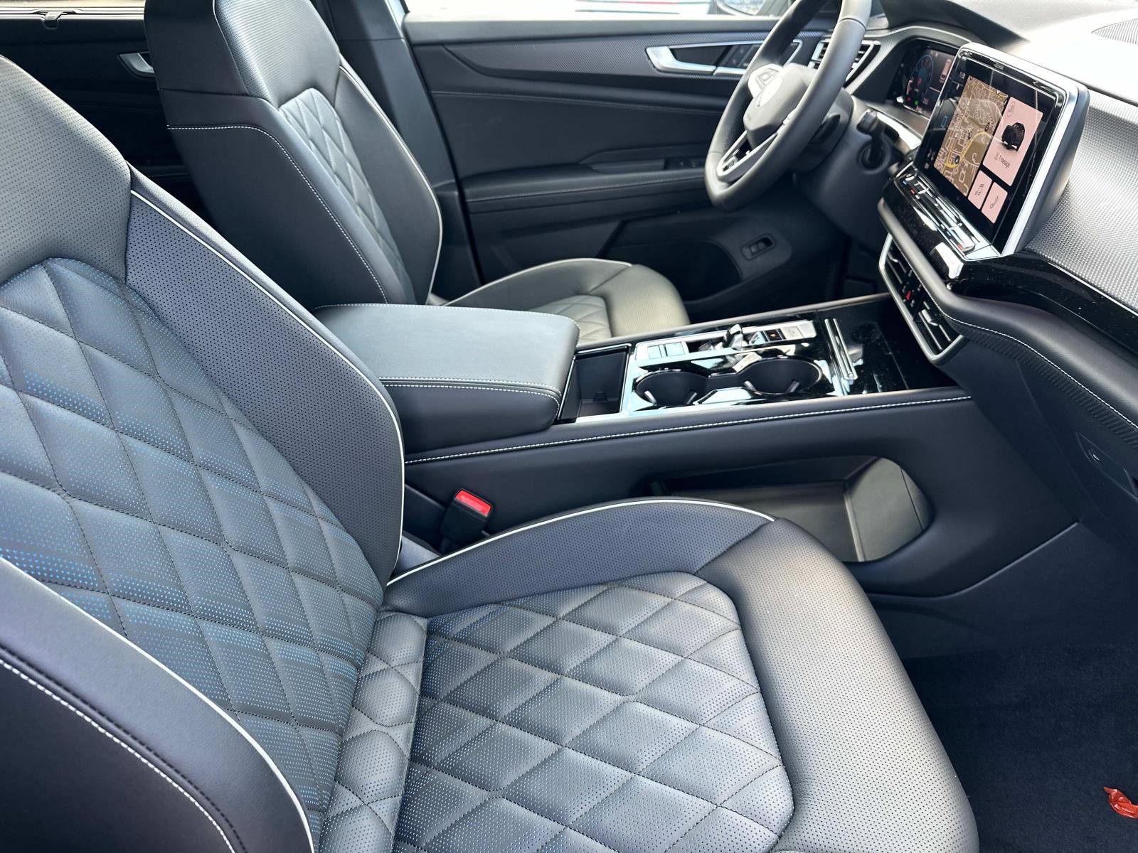 New 2026 Volkswagen Atlas Cross Sport SEL Premium R-Line image 4