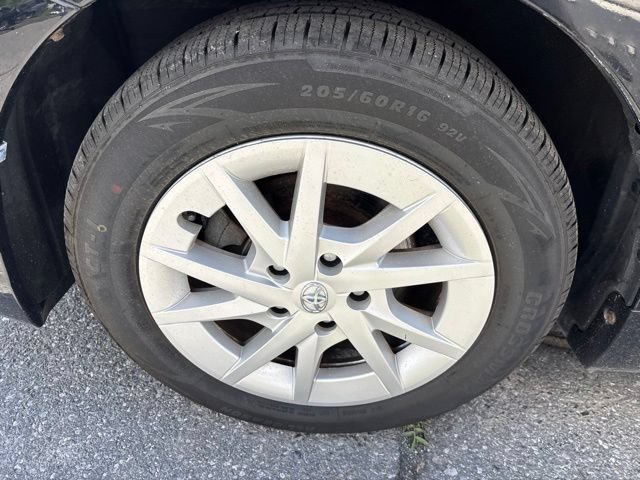 Used 2012 Toyota Prius V Three FWD image 15