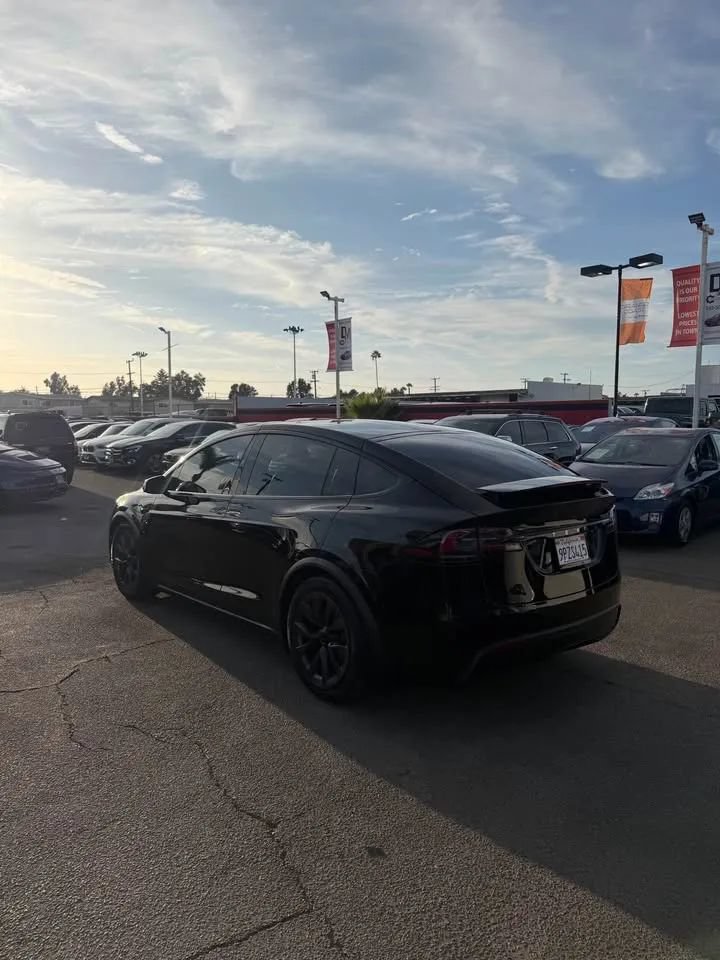 Used 2025 Tesla Model X AWD/4WD image 4