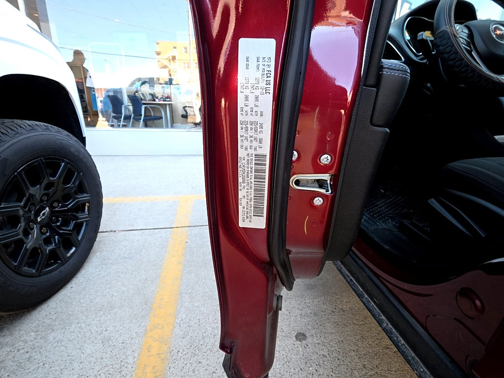 Used 2020 Jeep Cherokee Latitude w/ Cold Weather Group image 20